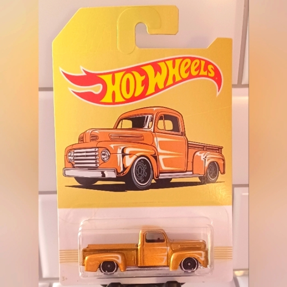 HOT WHEELS 49 Ford F1 Gold With Details 2017